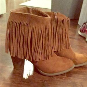 Fringe heeled booties